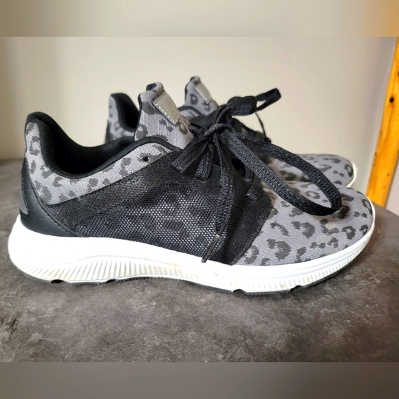 Avia Shoes - Avia shoes